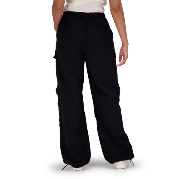 Aeropostale Women’s Cargo Pants - Picture 2 of 6